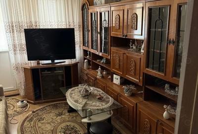 Apartament cu 3 camere decomandat în Caracal - 6