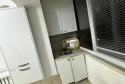 Garsonieră decomandată în Central - 3