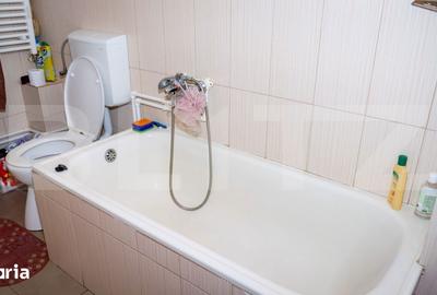 Casă cu 4 camere cu Teren 485 Mp în Piața Centrală - 3