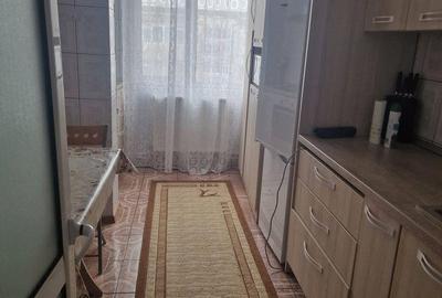 Apartament cu 2 camere semidecomandat în Micro 16
