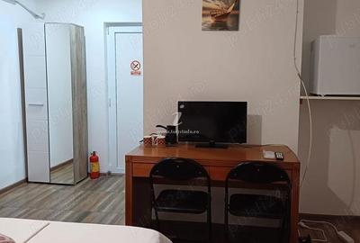 Spațiu comercial, de 250 mp, în Central - 3