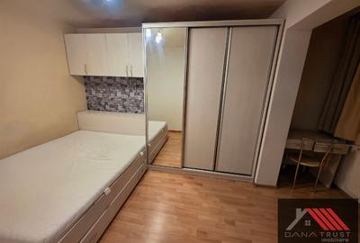 Apartament cu 3 camere semidecomandat, mobilat în Circumvalațiunii - 9