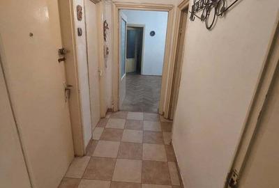 Apartament cu 3 camere decomandat în Central - 8