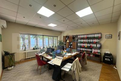 Apartament 3 camere, 223.40 mp, zona Titulescu - 14