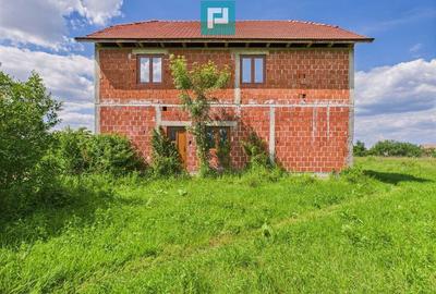 Casă cu 5 camere cu Teren 957 Mp în Beliu - 14