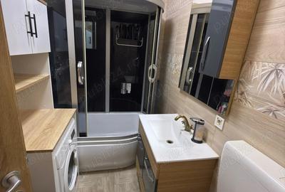 Vand apartament 3 camere , 54 mp - 2