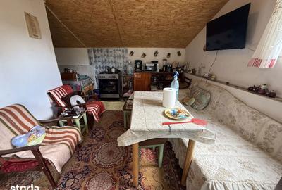 Casă cu 4 camere cu Teren 1390 Mp în Voinești - 4
