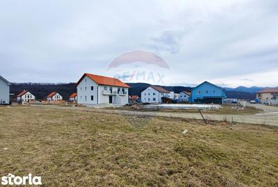 Teren de 353 mp, în Central - 2