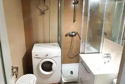 Garsonieră în P-ța Universității