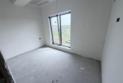 Duplex cu 4 camere cu Canalizare în Sud - 16