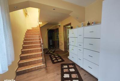 Casă cu 4 camere în Malu Mare - 16