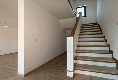 Vila P+1 cu 4 camere de inchiriat in Cumpana, cu garaj auto - 3