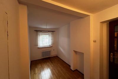 Apartament decomandat de 3 camere la curte/în vilă DE VÂNZARE Direct Proprietar - 8