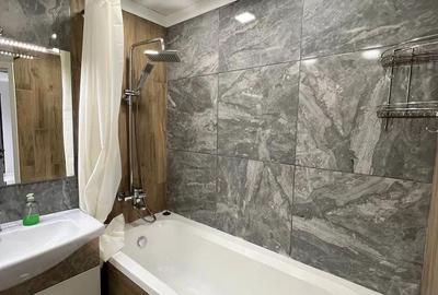 Garsonieră decomandată în Eroii Revoluției - 1