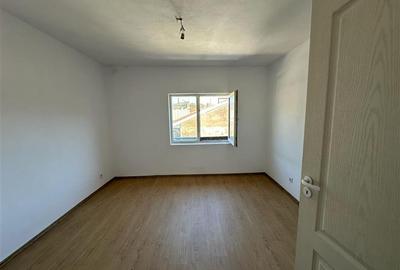 Apartament cu 3 camere decomandat în Central - 4
