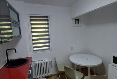 Apartament cu 2 camere semidecomandat, mobilat în Gară