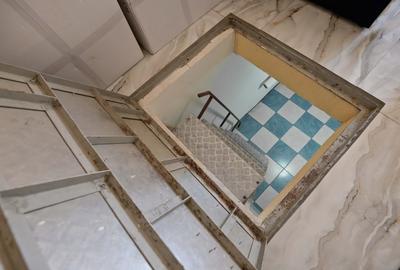 Casă individuală cu 6 camere cu Canalizare în 23 August - 20