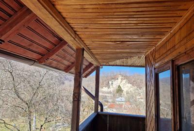 Casă cu 4 camere decomandat în Bezdead - 5