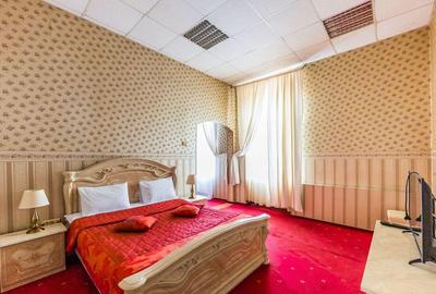 Casă cu 7 camere cu Teren 1855 Mp în Central - 2