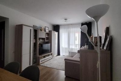 Apartament cu 2 camere decomandat în Roșu