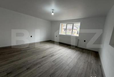 Casă cu 3 camere cu Teren 1000 Mp în Central - 1