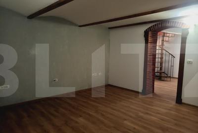 Apartament cu 8 camere nedecomandat în Iosefin - 1