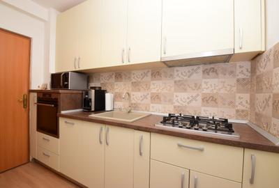 Apartament cu 3 camere decomandat, mobilat în Titan - 1