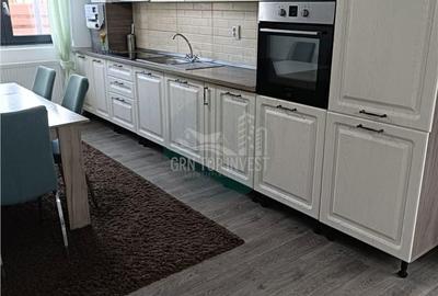 Apartament cu 3 camere, mobilat în Central - 1