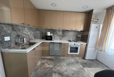 Apartament de vanzare, cu 3 camere, 82 mp, zona scolii - 2