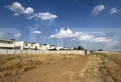 Teren de 735 mp, în Central