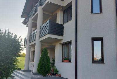 Casă cu 6 camere cu Teren 2000 Mp în Cazasu - 1