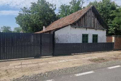 Casă cu 4 camere în Central