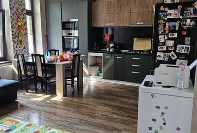Apartament cu 3 camere decomandat în Central - 3