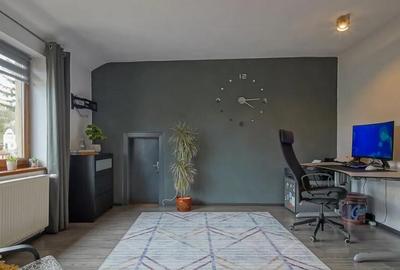 Apartament 3 camere, decomandat - zona Brasovul Vechi - 1