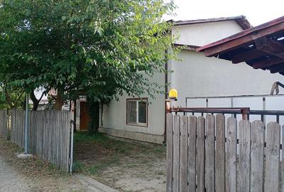 Casa de lemn, spatioasa, in zona linistita  in cartierul Odaii, Otopeni - 3