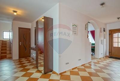 Casa spatioasa, eficienta energetic, ideala pentru familii cu copii! - 18