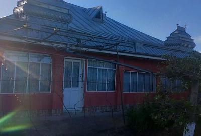 Casă cu 4 camere cu Teren 1100 Mp în Moscu - 2