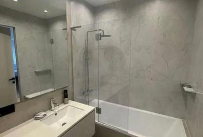 Garsonieră decomandată în Titan