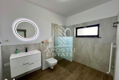 Casă cu 3 camere cu Teren 350 Mp în Tipografilor