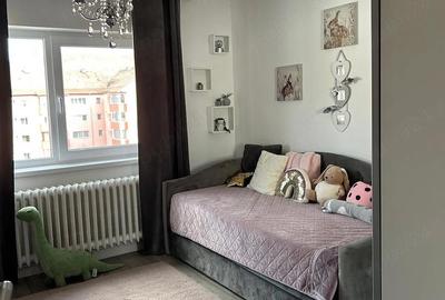 Apartament cu 4 camere decomandat în Ștefan cel Mare - 2