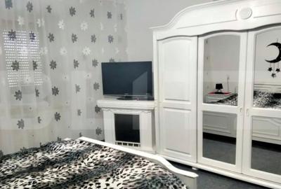 Casă cu 5 camere cu Teren 1070 Mp în Dumbrăvița