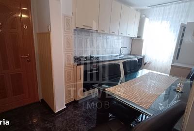 Apartament cu 3 camere semidecomandat în Central - 11