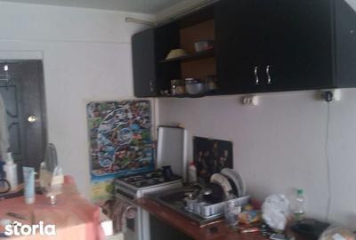 Garsonieră în Micro 17 - 2