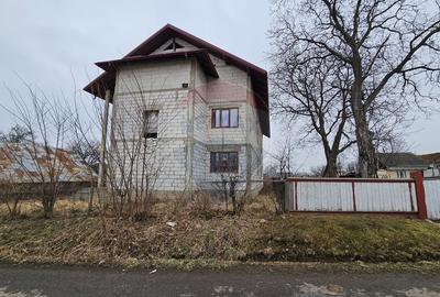 Casă individuală cu 12 camere cu Garaj în Siminicea - 4