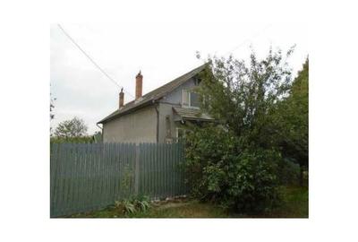 Casă cu 4 camere în Ograda