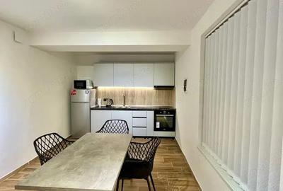 Ofer spre inchiriere garsoniera in zona 13 Septembrie - 4