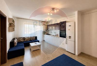 Apartament cu 3 camere semidecomandat, mobilat în Florești