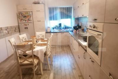 Casă cu 7 camere cu Teren 8800 Mp în Central - 1