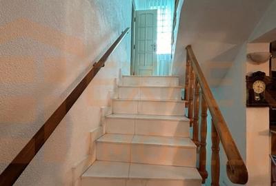 Povestea unei case la doar 200 m de valuri, cu piscina si terasa panoramica - 17