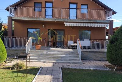 Casă individuală cu 4 camere cu Teren 955 Mp în Băicoi - 1